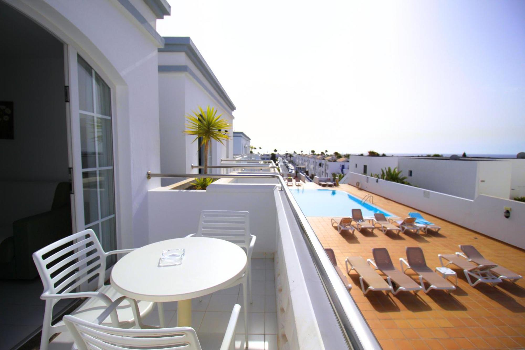 Apartamentos Corona Mar Puerto del Carmen  Exterior photo